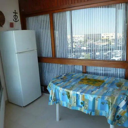 Climatise Pres De La * لو غراو دو روا